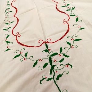 🎄 Vintage Christmas Tablecloth
